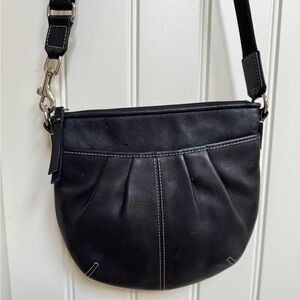 Coach F42833 Black Leather Pleated Soho Swingpack Crossbody Bag. 8.5” by 8.5”